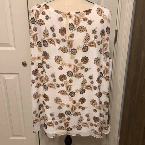 Calvin Klein Plus Pleated Neck Top - Picture 4 of 9